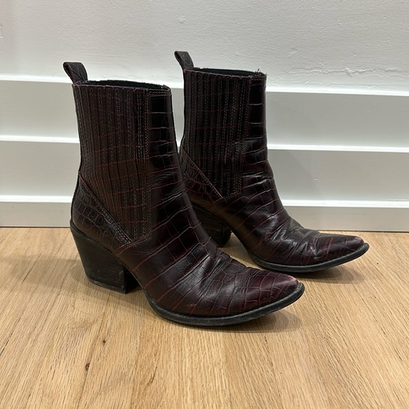 Zara burgundy croc heeled ankle boots - Picture 2 of 4